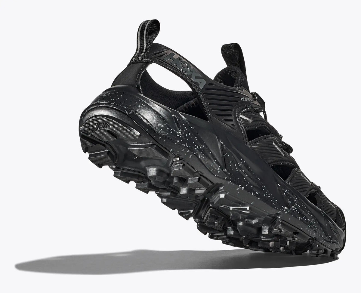 Black / Castlerock