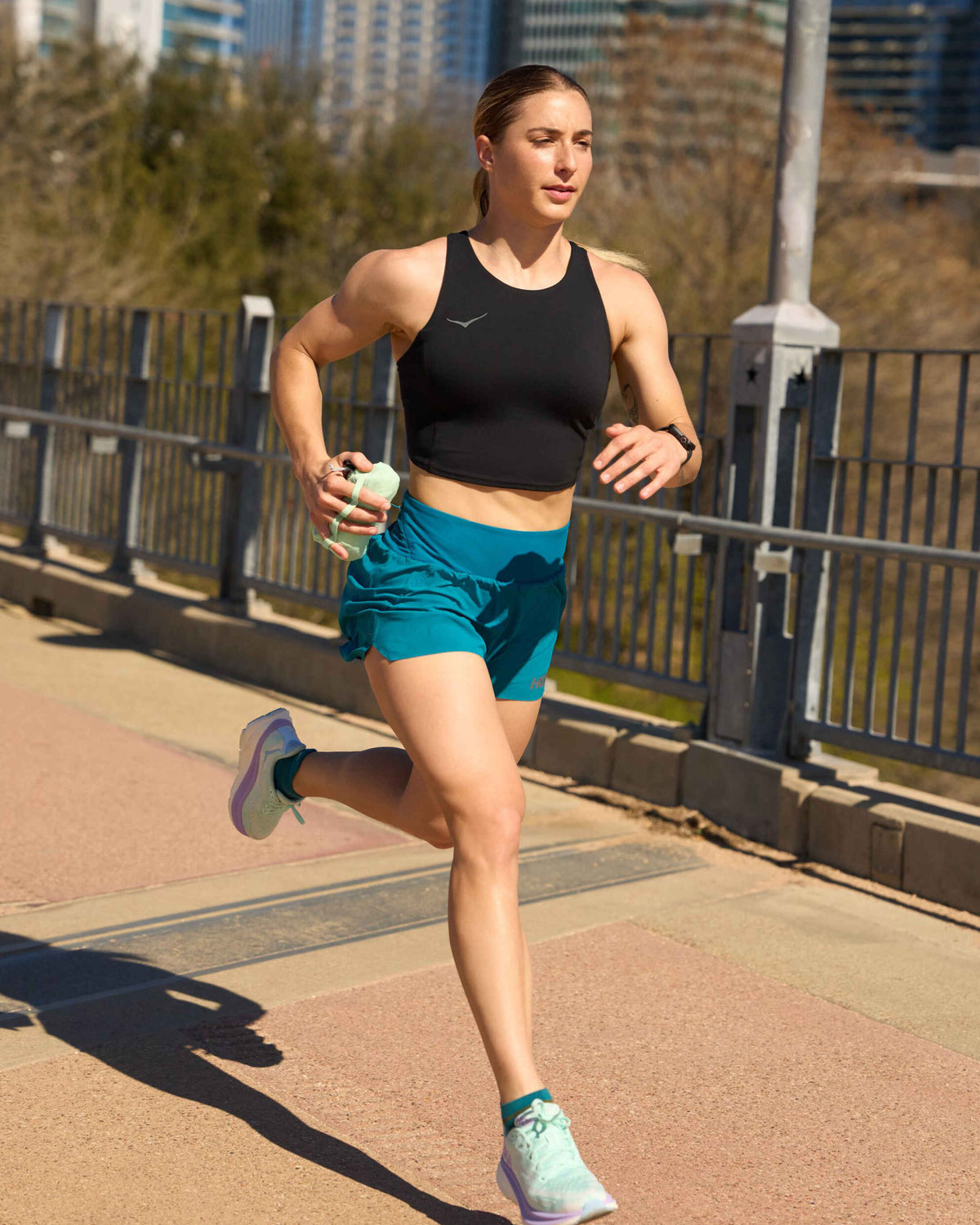 Hoka Elaro Crop Haldari Dömu