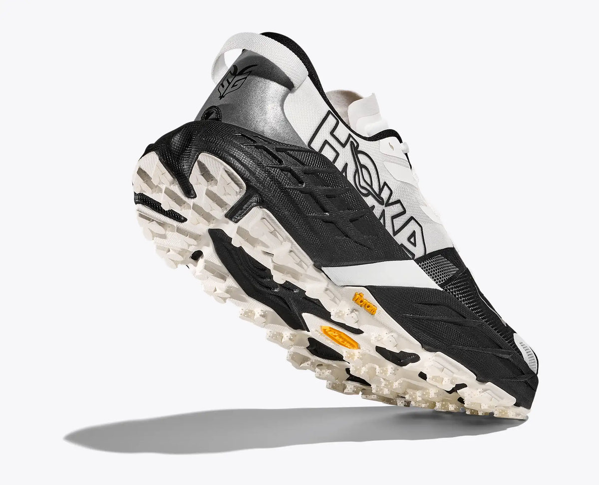 Black / White