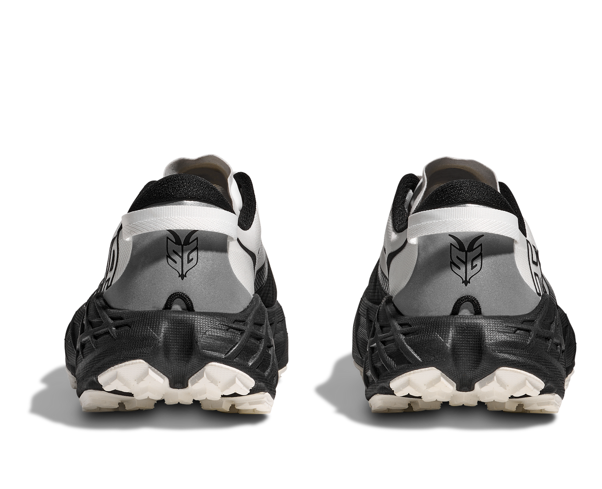 Black / White