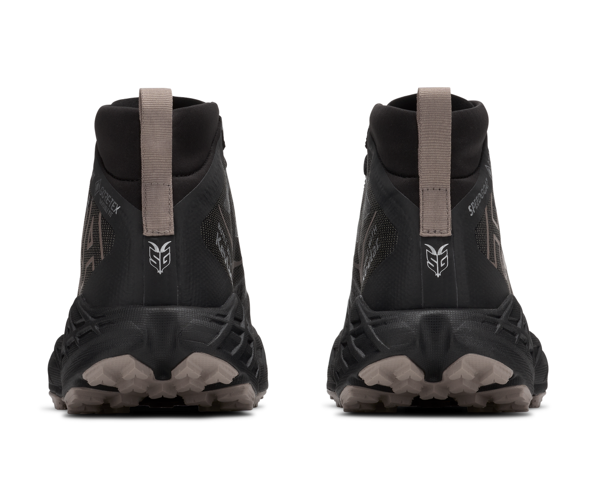 Black / Pebble Grey