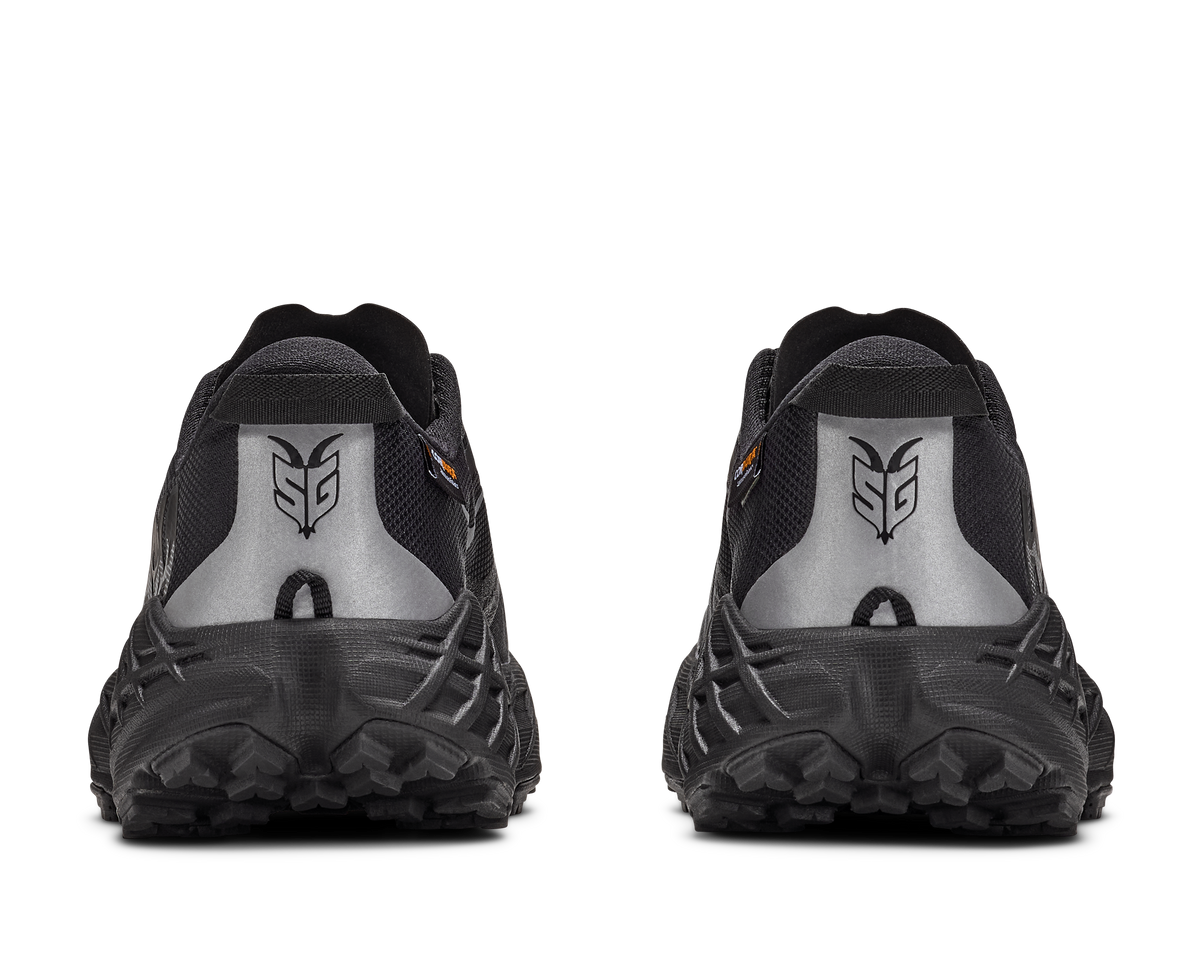 Black / Carbon Black