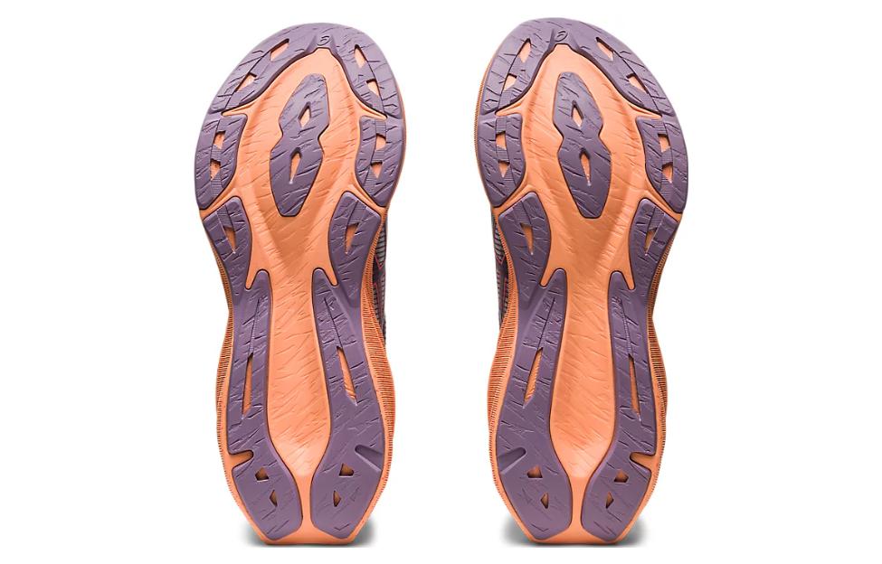 Asics Novablast 3 LE Dömu