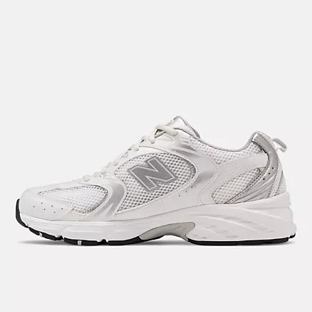 White/Silver Metallic