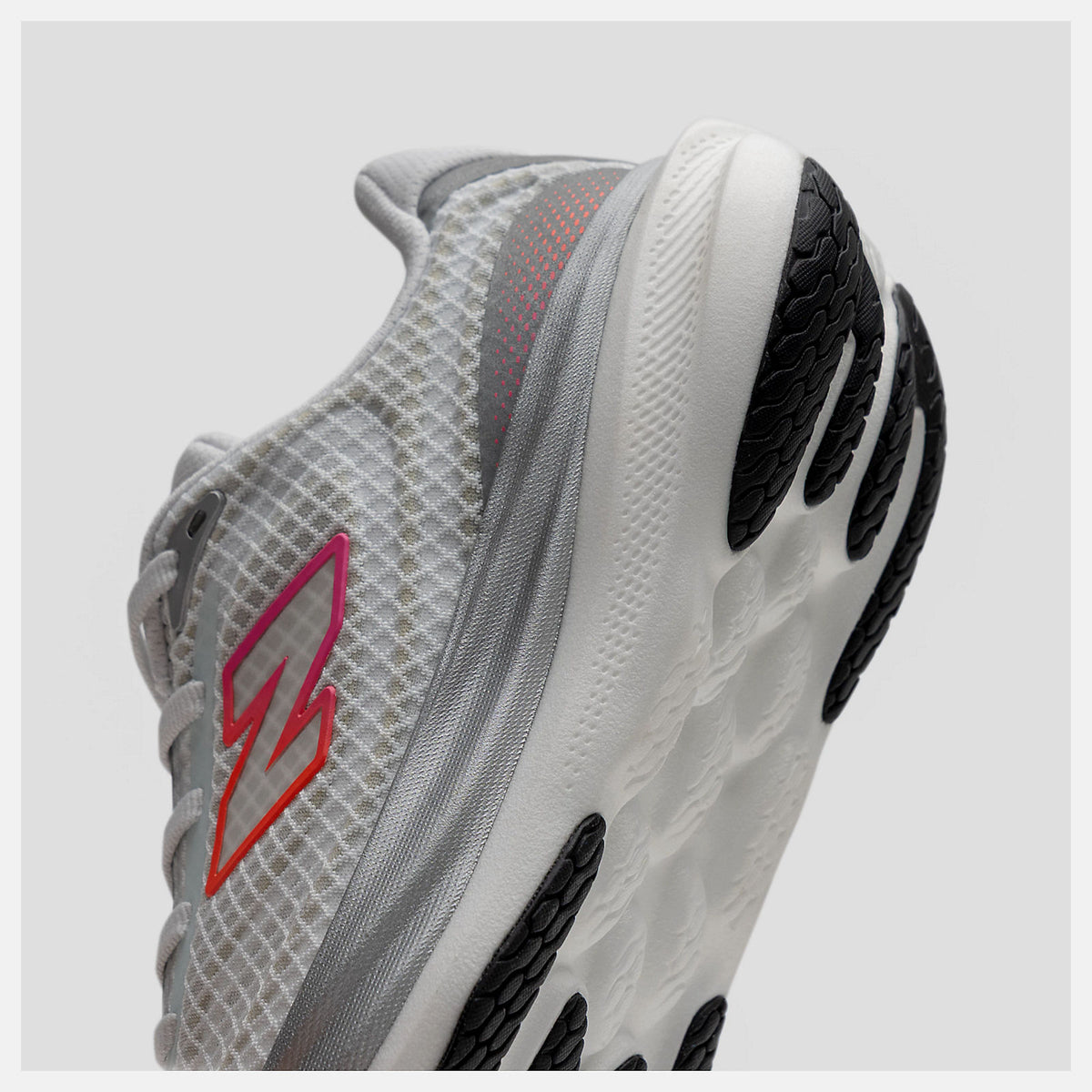 White/Pink Heat